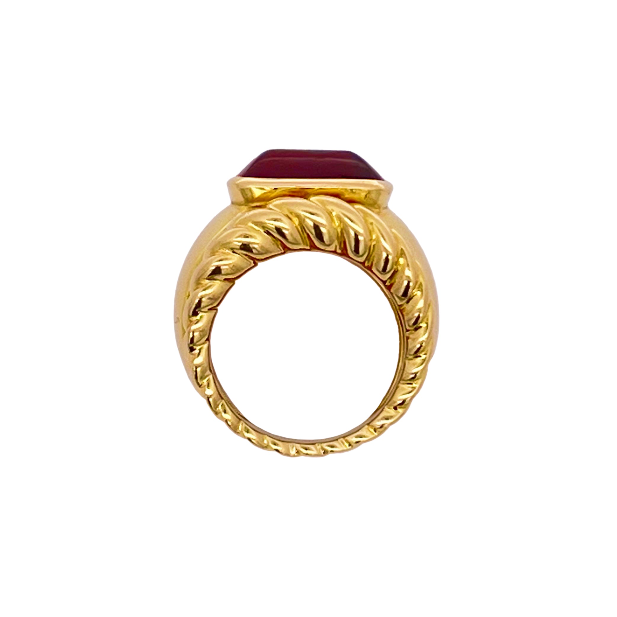 Verdura 18kt Yellow Gold Garnet Ring