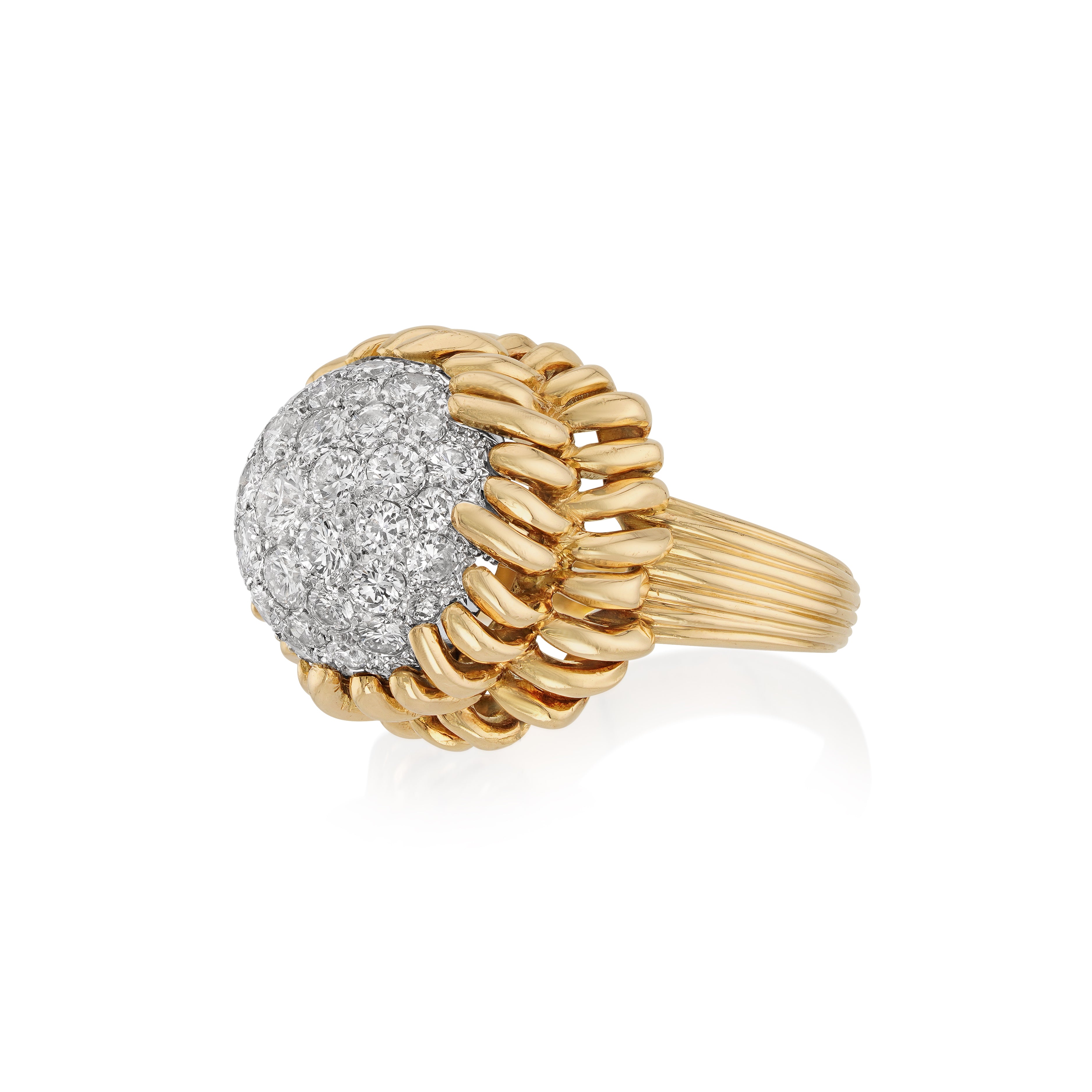 Vintage van cleef and arpels 18kt yellow gold and diamond cocktail ring 3/4 view