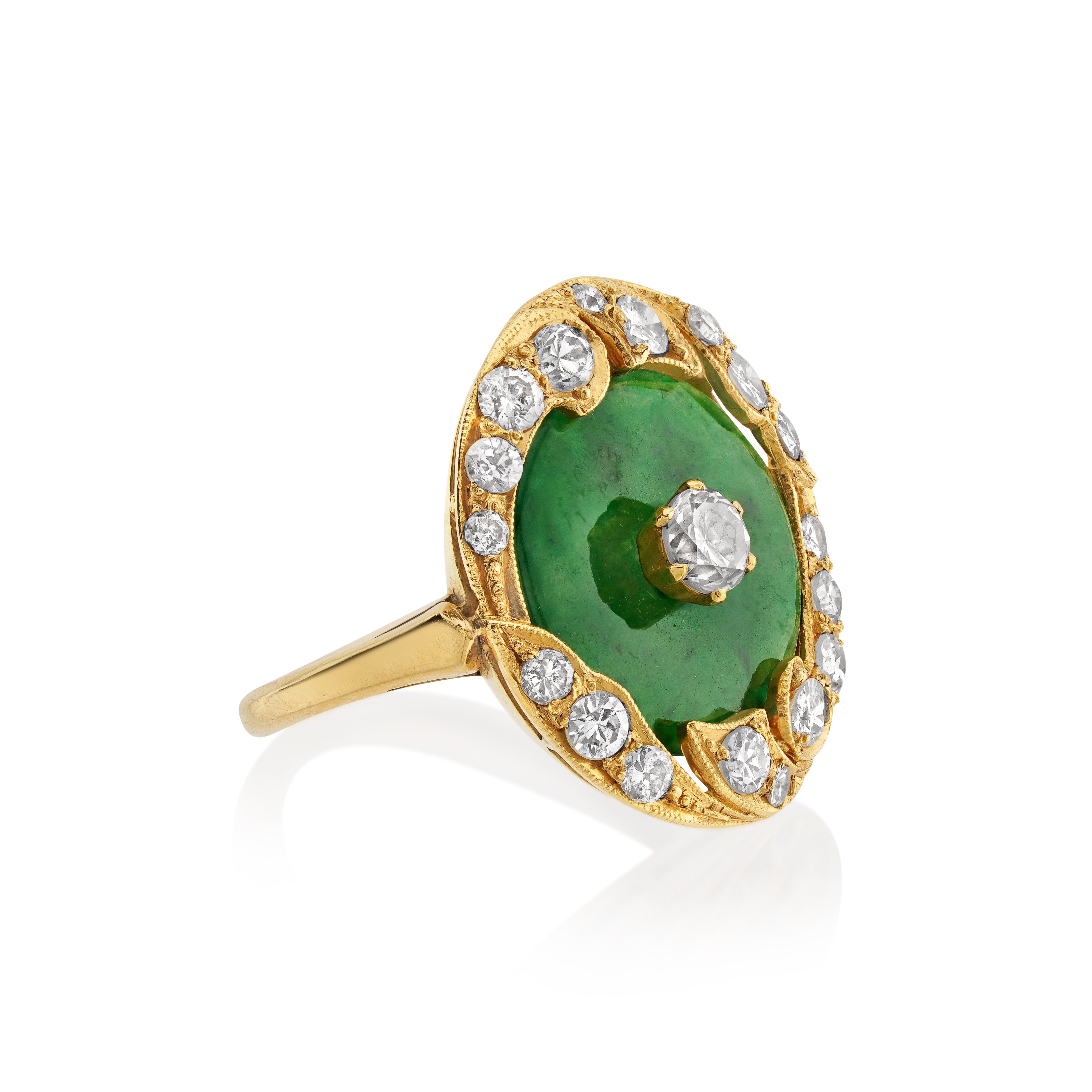 18kt Yellow Gold Jade and Diamonds Ring